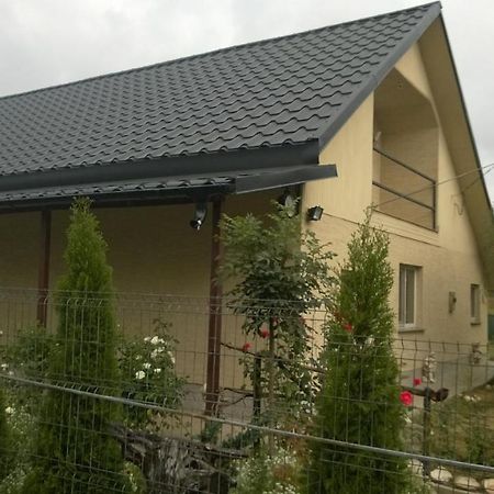 Casa Mamei Suceava Exteriör bild