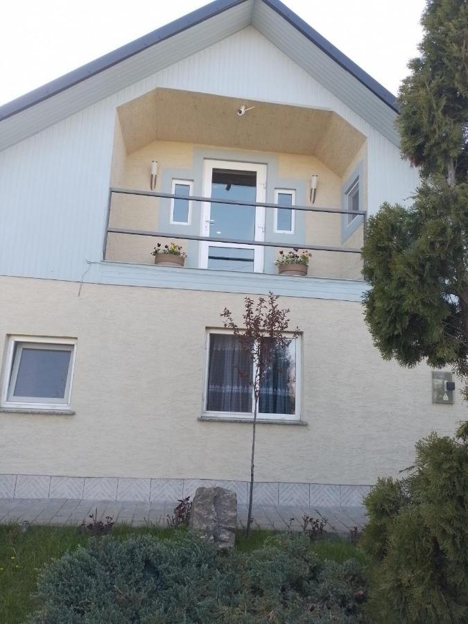 Casa Mamei Suceava Exteriör bild